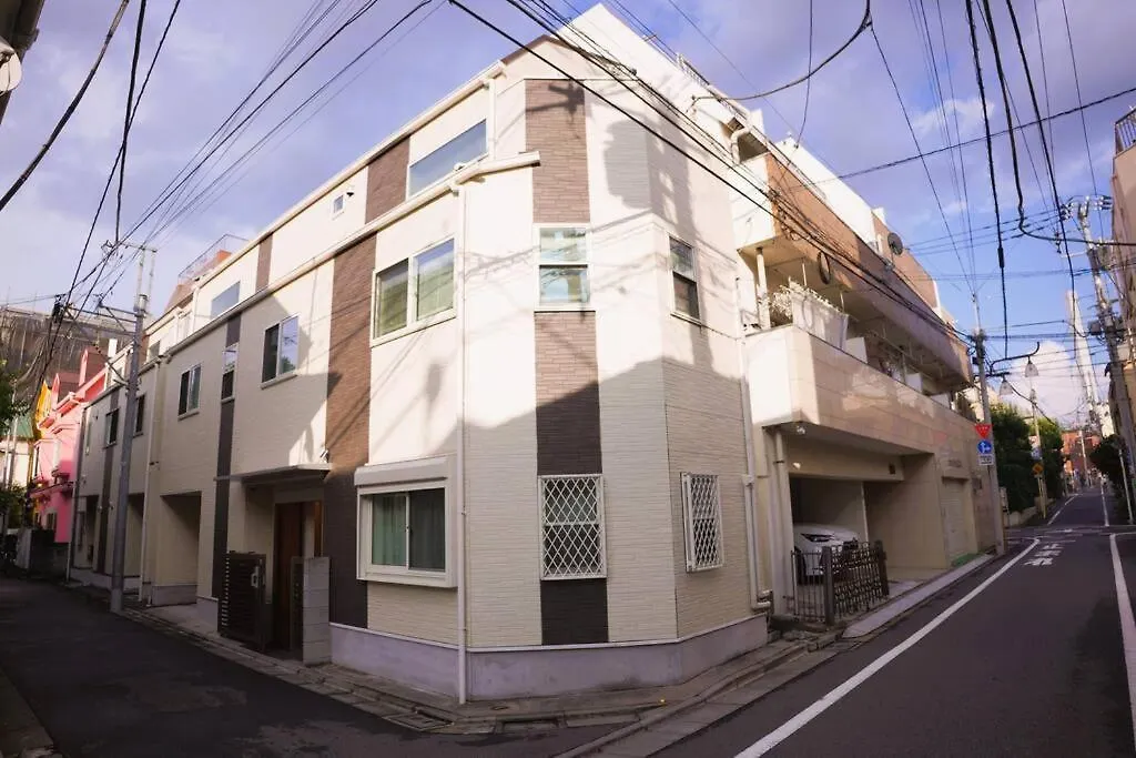 全新设备设施 3层102平方独栋洋房4室1厅2卫2个洗澡间 厨房完备 交通便利 Villa Tokyo